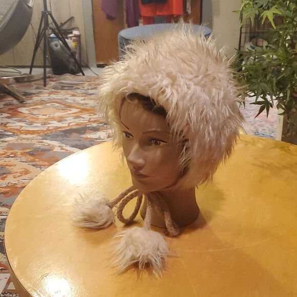 2 Vintage white Faux Fur hatS with Pom Pom stings - Picture 1 of 12